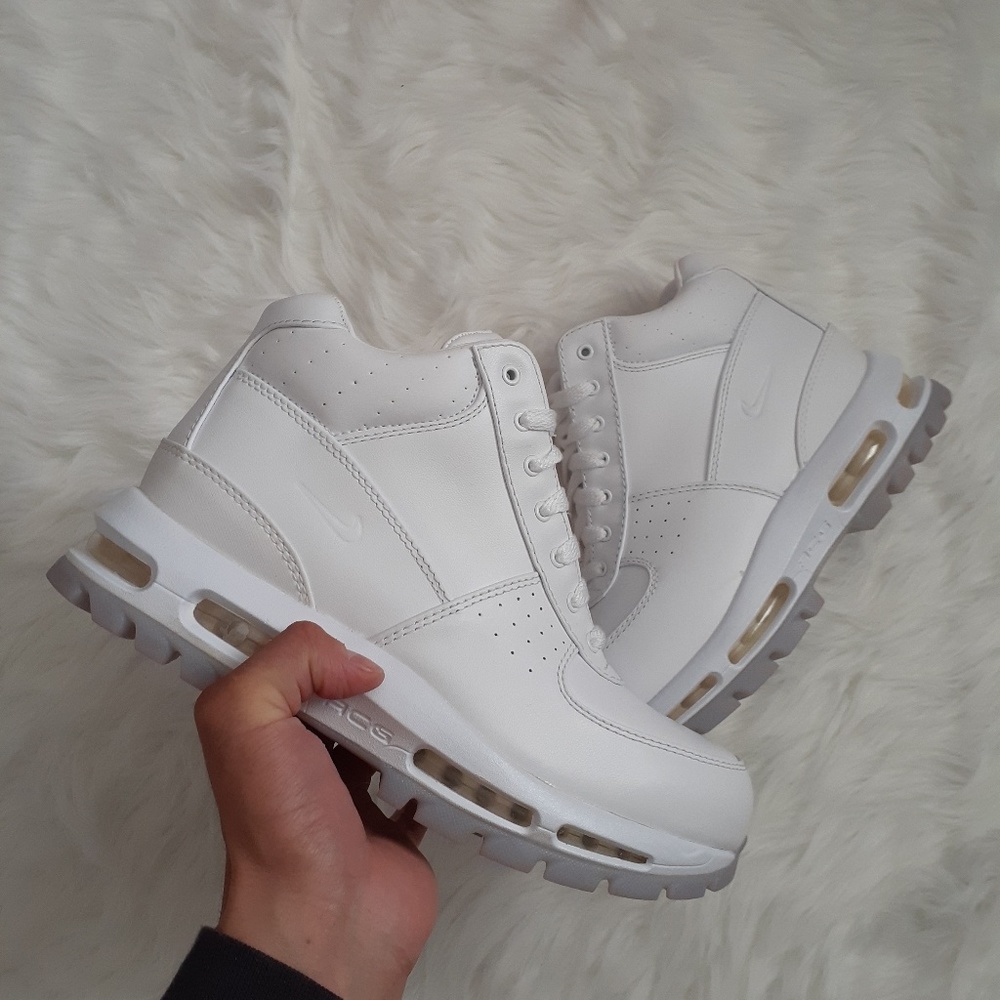 Nike Goadome Mens Size 7.5 Boot